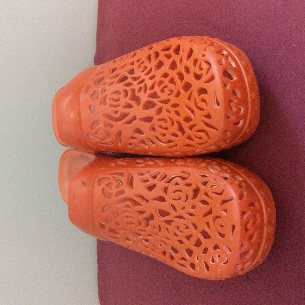 Dansko Pippa clogs
